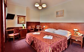 Arkada Hotel Prague 4*